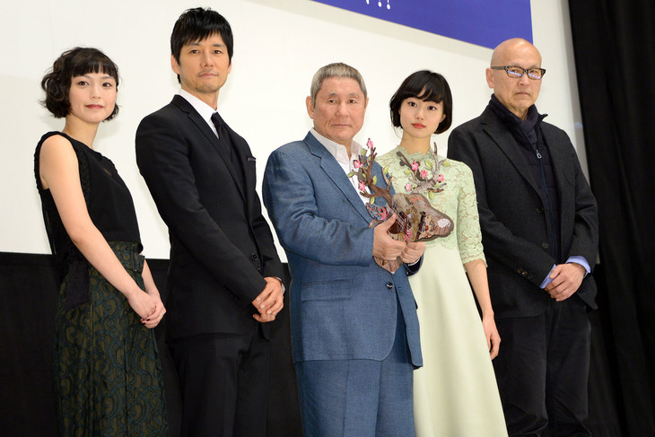 たけし主演作「女が眠る時」初日挨拶「頭の遊園地のような映画」