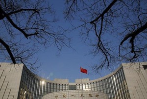 人民元と中国株は上昇、人民銀の銀行預金準備率引き下げ受け
