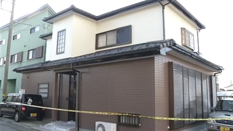 両親刺した容疑で息子を逮捕…父は死亡 静岡