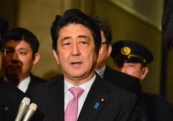 参院予算委 安倍首相「憲法改正、在任中になしとげたい」