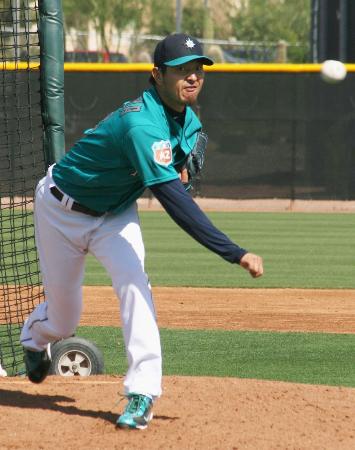 ７番イチロー、大学生相手に第２打席に鮮やか右前打