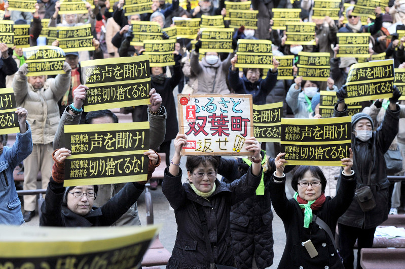 福島の子ども県外避難1万人 原発事故で根強い不安