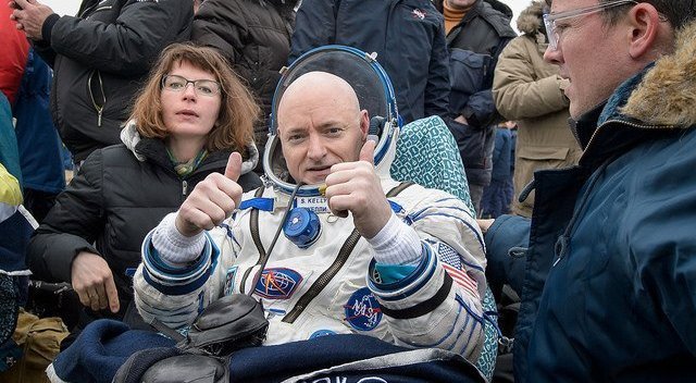 宇宙滞在１年のケリー飛行士、身長５センチ伸びる