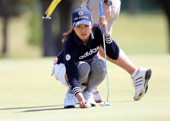 ２１歳松森、単独首位発進