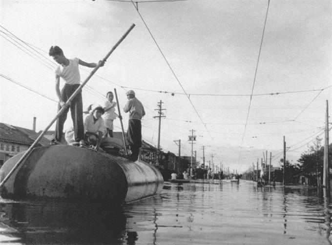 巨大台風で2400人死亡 東海３県浸水、損害20兆円