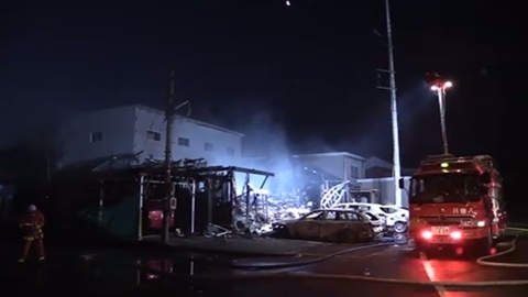 民家火災で３人死亡＝住人夫婦らか―富山