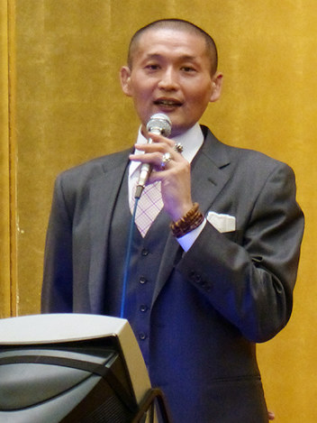 貴乃花親方、理事長選へ覚悟の丸刈り！激励会に親方１７人出席