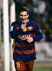 喜ぶメッシ＝サッカー