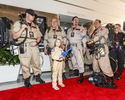 熱狂的な「ゴーストバスターズ」ファン集結、ちびっこバスターズの姿も。