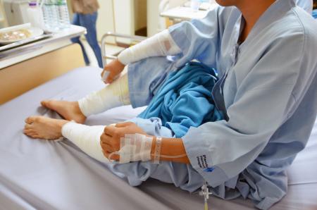 バンコクの運河でボート爆発 日本人1人含む65人負傷