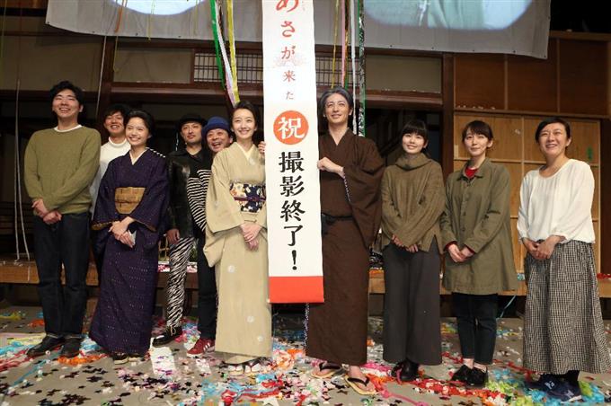 波瑠「涙がこみ上げてきて…」 朝ドラ「あさが来た」感激のクランクアップ