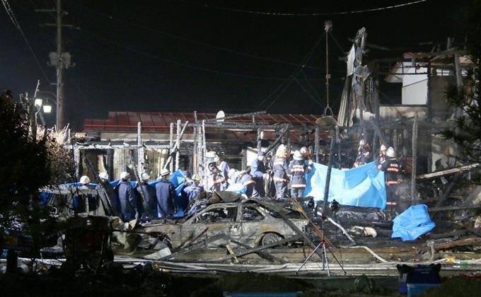 住宅全焼、焼け跡から３人の遺体…宮城・村田町 2016年03月06日 23時06分