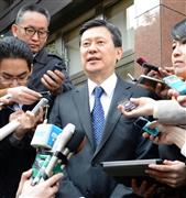 ロッテＨＤ臨時株主総会 長男側提案、反対多数で否決