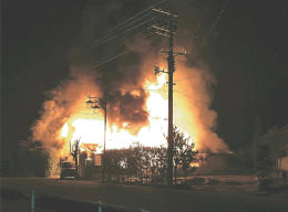 宮城・村田で住宅全焼 ３人死亡