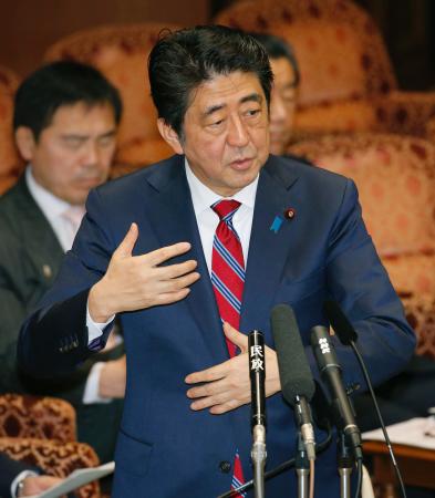 首相、世界経済安定化へ議論主導