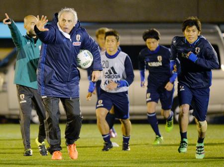 米本が負傷離脱、永木を追加招集 代表候補合宿初日