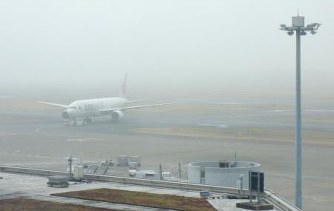 羽田空港、濃霧で３４便欠航 さらに増える可能性も