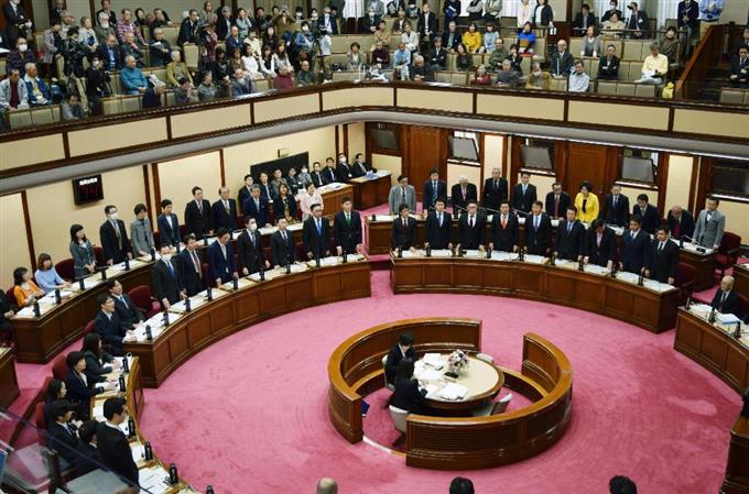 名古屋市議報酬の増額可決 市長、影響力低下鮮明に