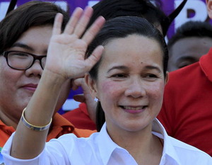 グレース・ポー氏の大統領選出馬資格認定 フィリピン最高裁