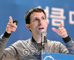 ＜囲碁＞アルファ碁の脳は１２００個「人間の模倣ではなく勝つのが目標」