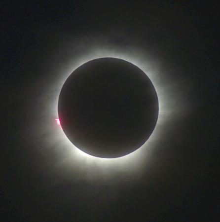 東南アジアで皆既日食