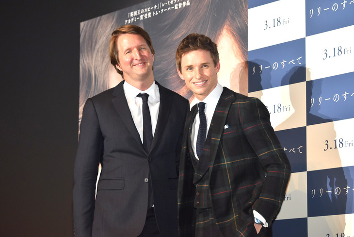 エディ・レッドメインが主演作引っさげ来日、築地へ出かけるも朝早すぎて入れず