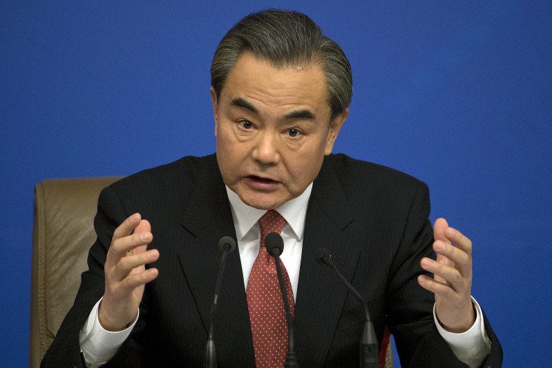 中国、米韓合同演習をけん制 外相が電話協議