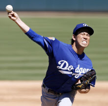 マエケン、３回２安打無失点で勝ち投手に「コントロールで抑えられた」