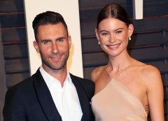 マルーン5のアダム・レヴィーンがパパに!妻が第1子妊娠