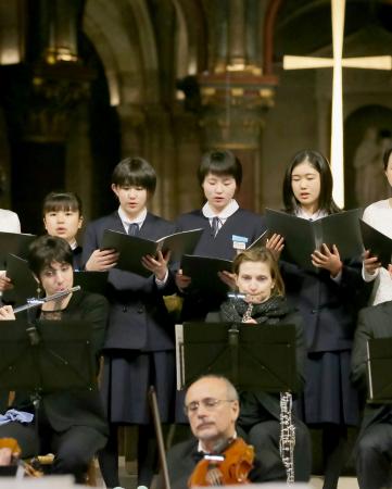 大船渡の中学生、パリで感謝の歌 震災追悼演奏会