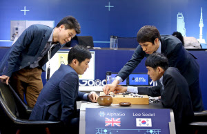 ＡＩ、人知迫る一石 トップ棋士に勝ち越し 「アルファ碁」３連勝