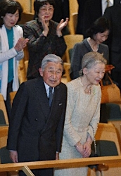 復興支援コンサートに出席された両陛下