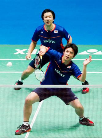 全英バド、高橋・松友組Ｖ…女子複３８年ぶり