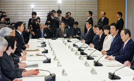 50年に温暖化ガス80％削減目標 政府が対策計画案を了承