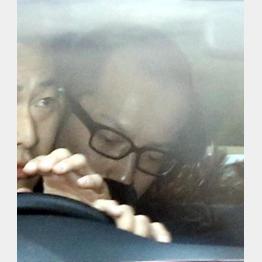 「ＬＩＮＥしたくて」 劇団員に抵抗され首絞めたと供述