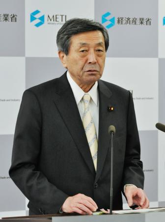 経産相、原子力政策「勉強不足」