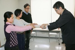 東電柏崎原発ＣＭに避難者ら抗議 - 「都合いい情報のみ」