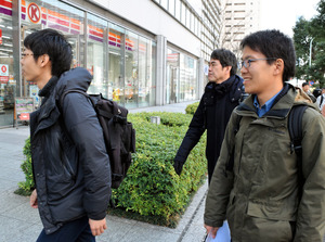 サンクスバイトの高校生、ブラック職場に対抗し労働協約