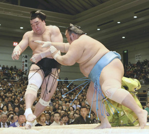 琴勇輝、涙の初金星