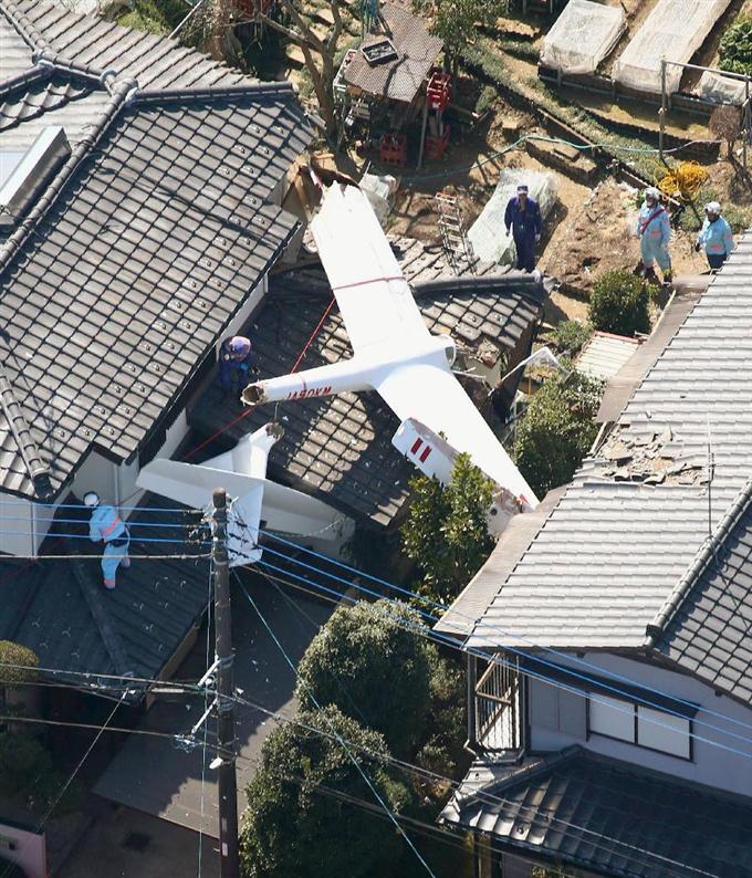 民家にグライダー落下 ２人が意識不明か 千葉・栄町