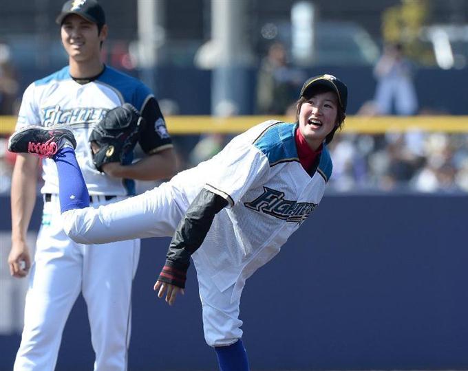 菜七子、堂々の始球式！「とても緊張しました」