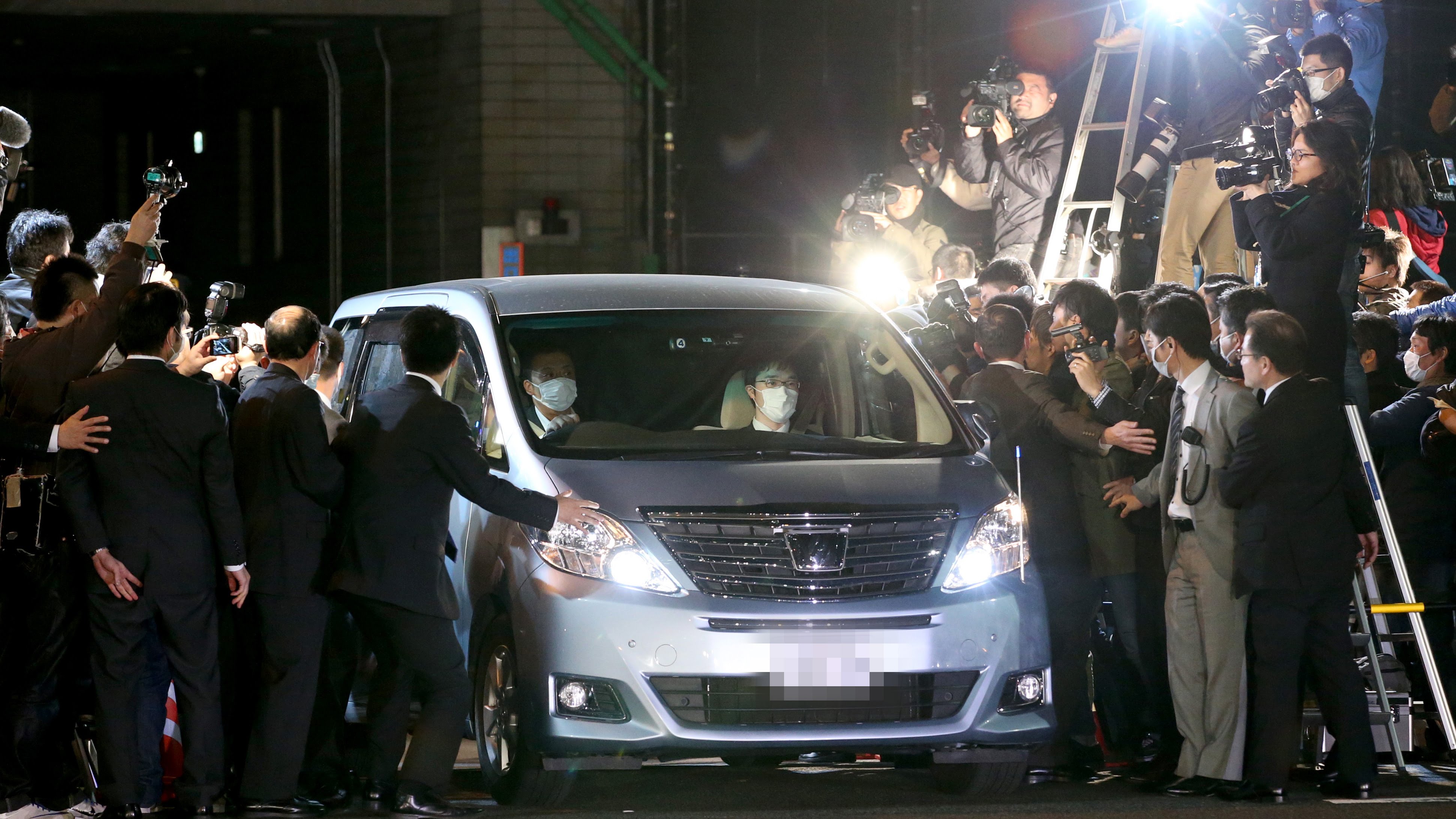 本紙カメラマンが清原被告追跡 食らいつくも…