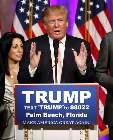 米国女性の半数、トランプ氏は「全く好ましくない」=世論調査