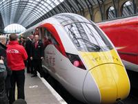 英国高速鉄道に日立製作所の新型車両「あずま」 ロンドンで公開、２０１８年に運行