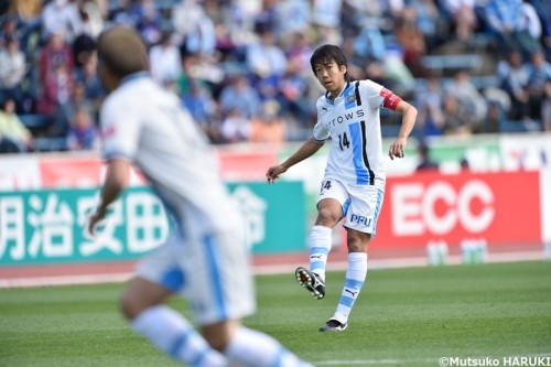 川崎、攻撃陣爆発の4発快勝で首位堅守…中村憲が芸術FK＆意表突くミドル弾沈める