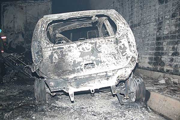 トラック運送会社を捜索、日報など押収 トンネル事故