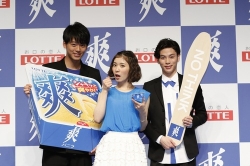 松岡茉優がCM撮影で25回叫ぶ、ロッテアイス「爽」の新CMに登場。