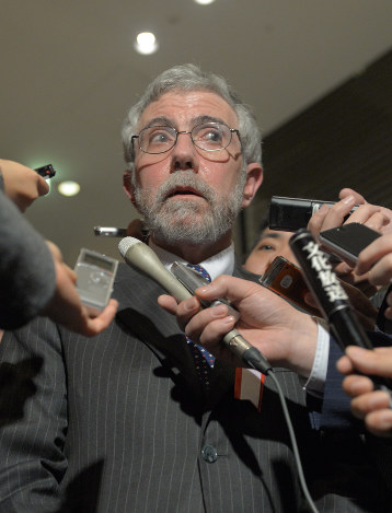 「消費増税に疑問」 クルーグマン氏指摘 政権内で賛否