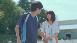 広瀬すず、中川大志の手を“不意打ちギュッ” ライバル出現で胸キュン加速