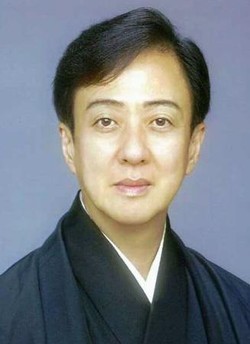 玉三郎さんら９人